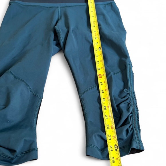 Lululemon Run: For Your Life Crop • Size 8 • Alberta Lake • Rare Running Capri - Picture 5 of 8
